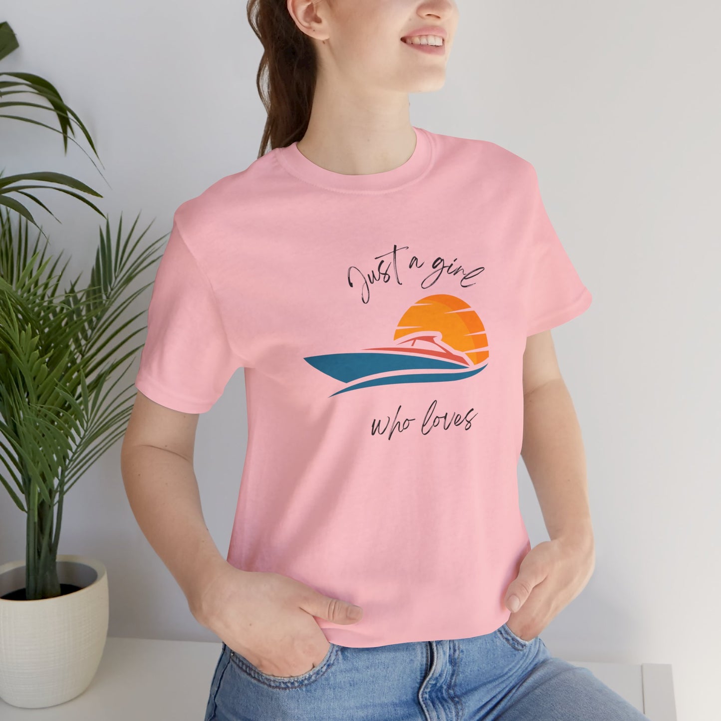 Just A Girl Who Loves Boating, Unisex T-shirt